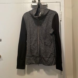 Lululemon zip-up jacket sz 8